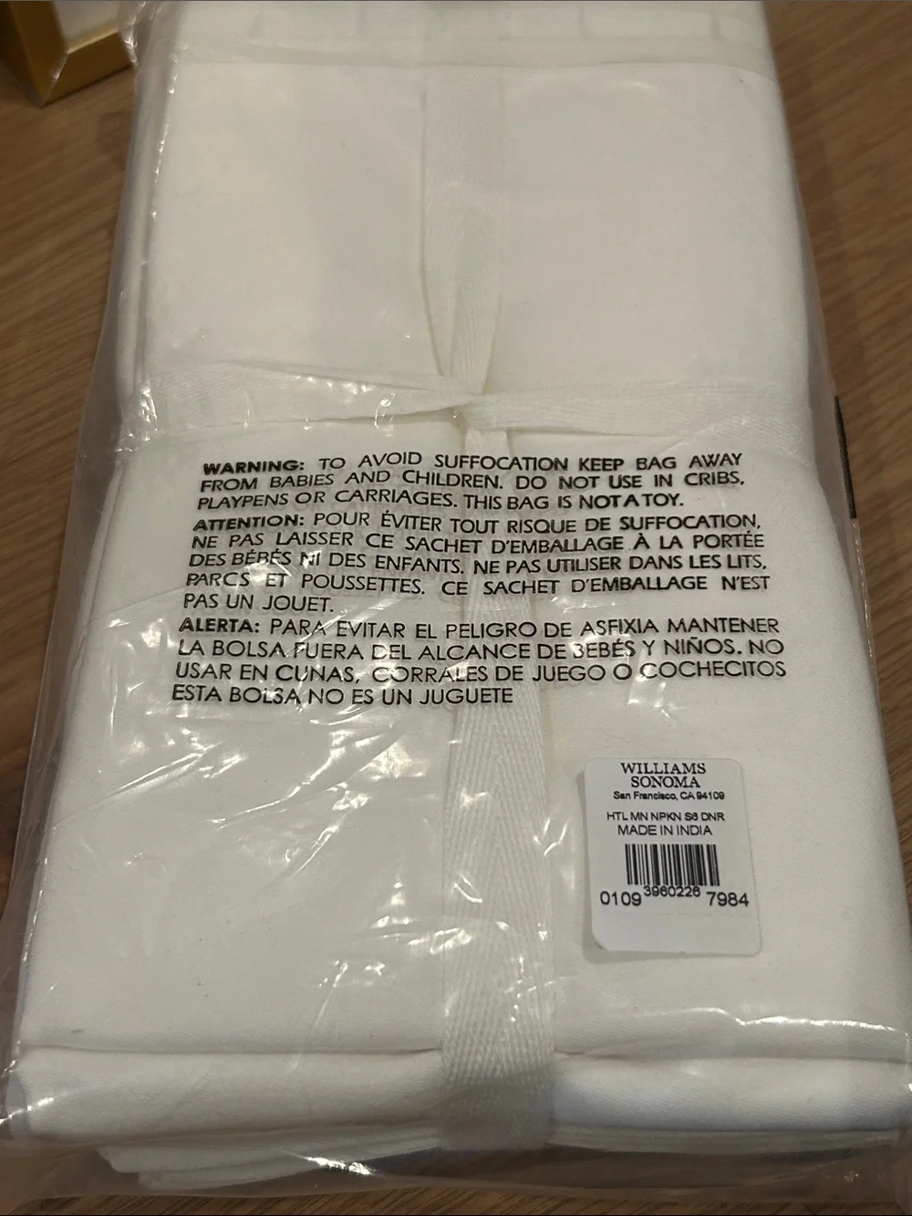Williams Sonoma White Hotel-Style Dinner Napkins - Set of 6